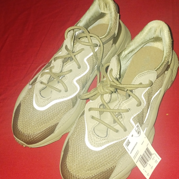 Adidas Ozweego Cargo Green Khaki BNIB 6.0 FZ3574 - Picture 9 of 9